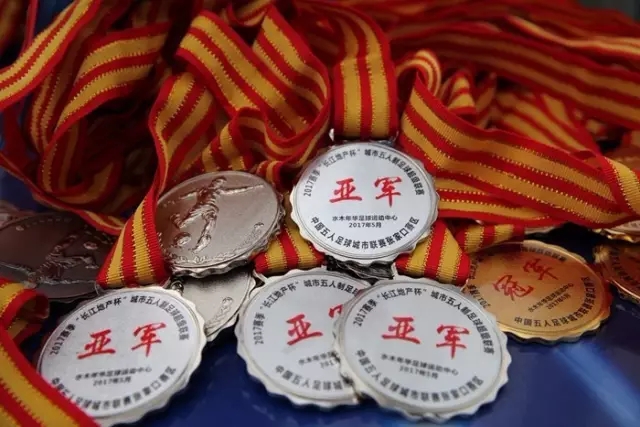 队记：巴特勒&追梦都将面临合同谈判 这会影响库里的当下与未来
